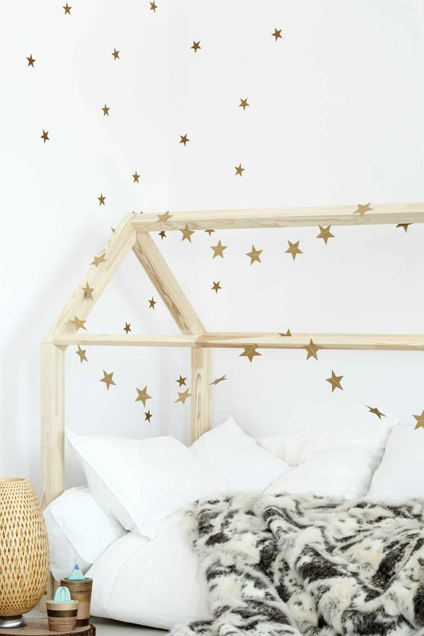 What are the best budget-friendly ways to experience the history of Canterbury?